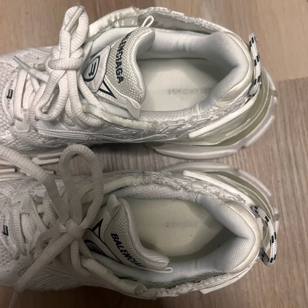 Balenciaga Runner Sneaker Triple White - Picture 4 of 7